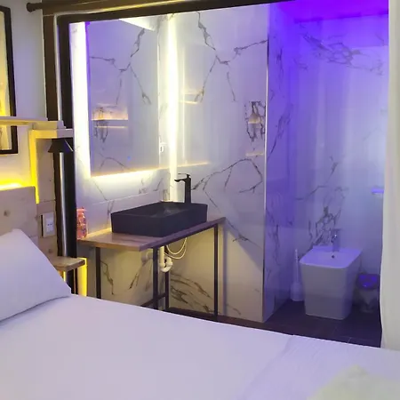 Downtown Evoo Тирана