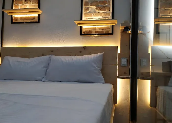 Downtown Evoo アパート ティラナ