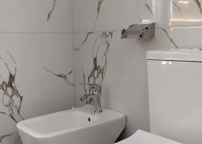 Downtown Evoo * ティラナ