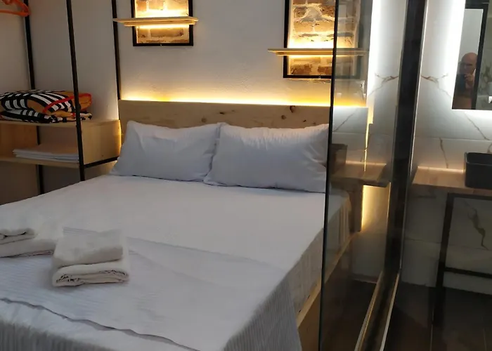 Downtown Evoo アパート ティラナ