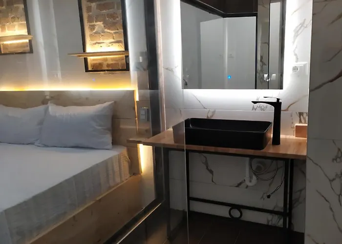 Downtown Evoo * ティラナ