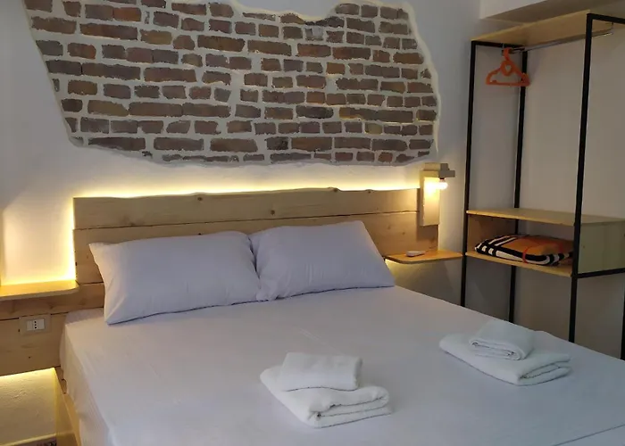 Downtown Evoo アパート ティラナ